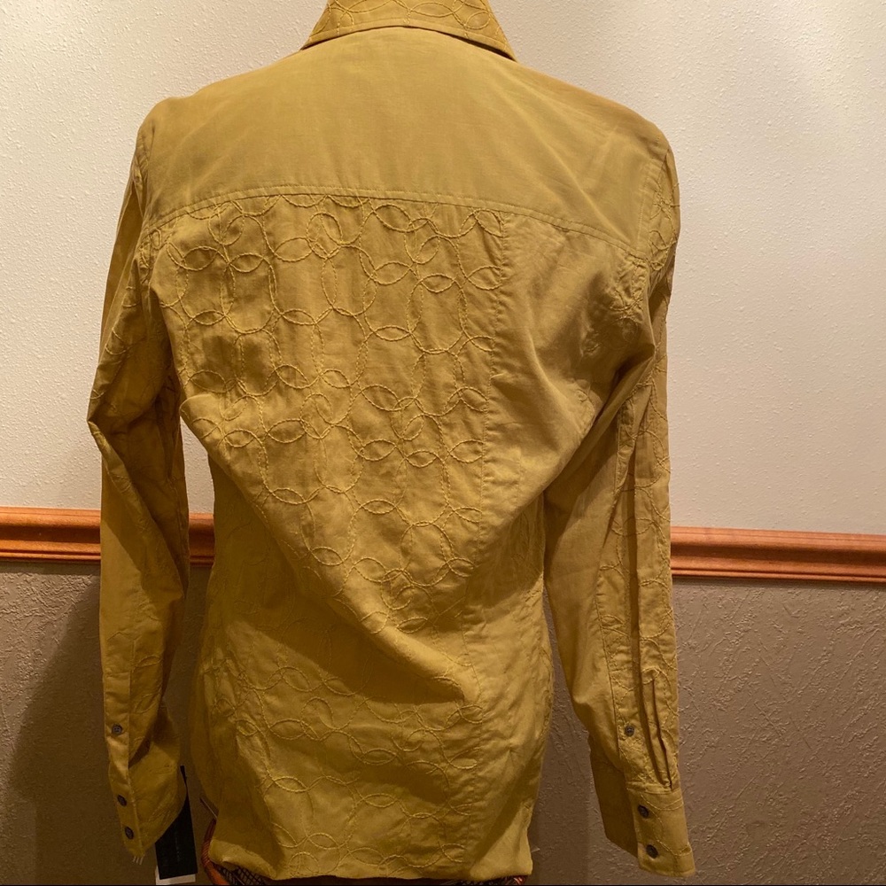 Kenneth Cole Nwt Limited Button Down. - image 5